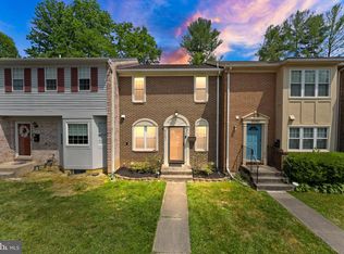 9082 Giltinan Ct, Springfield, VA 22153