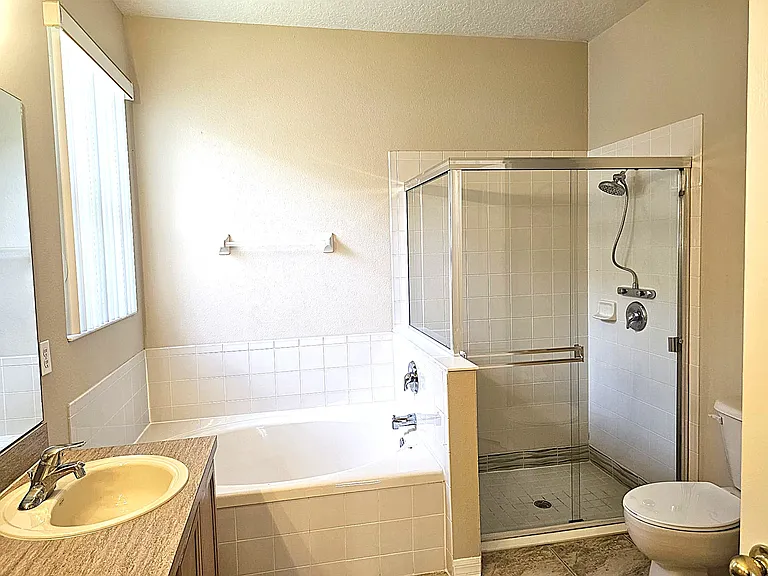 9935 Shadow Creek Dr — Photo 22