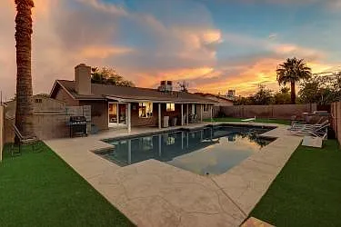 3142 E Altadena Ave — Photo 1