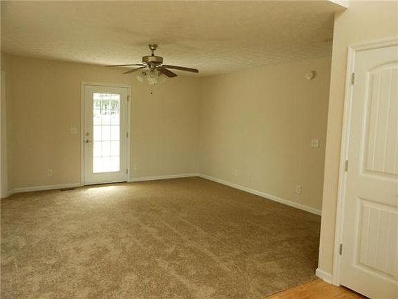5th image of 60 Heather Hts