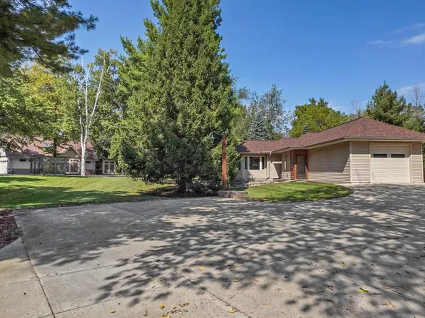 1470 Allen ROAD, Oconomowoc, WI 53066