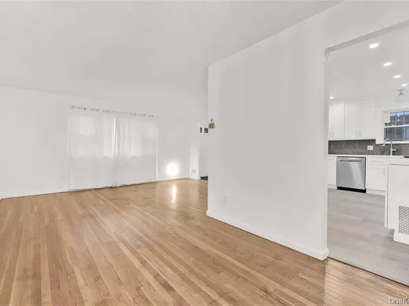 115-30 Inwood Street image 5 of 24