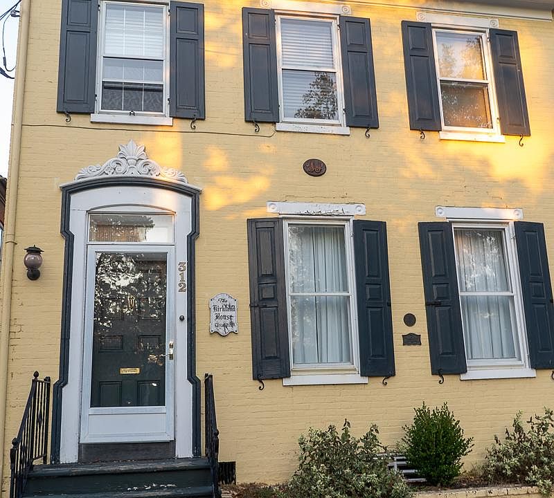Historic home in Hanover, PA, a few blocks from the square