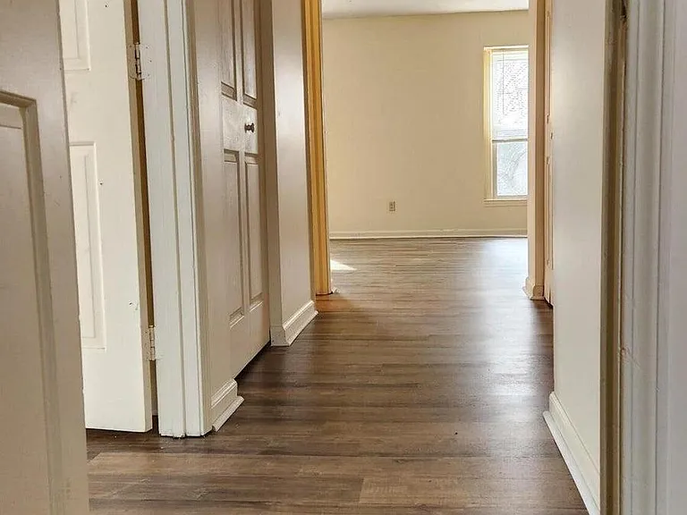 261 Meadowview Dr #3 — Photo 8