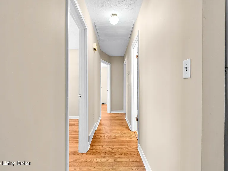 7506 Pimlico Dr — Photo 13