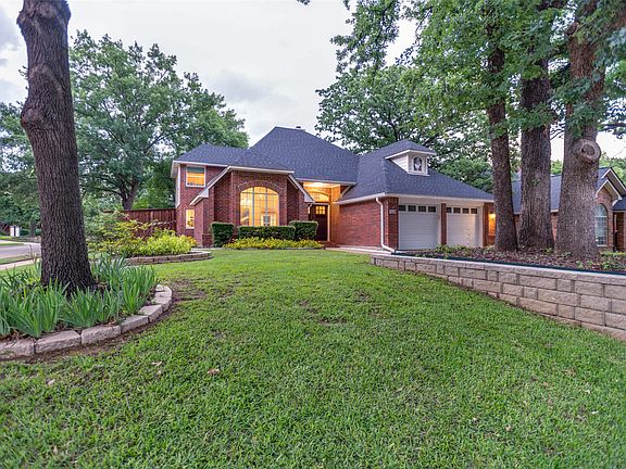 2nd image of 534 Post Oak Rd