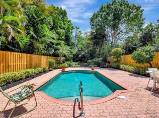 2462 NW 66th Dr, Boca Raton, FL 33496