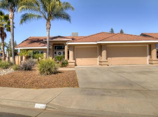 1963 Escalon Ave, Clovis, CA 93611