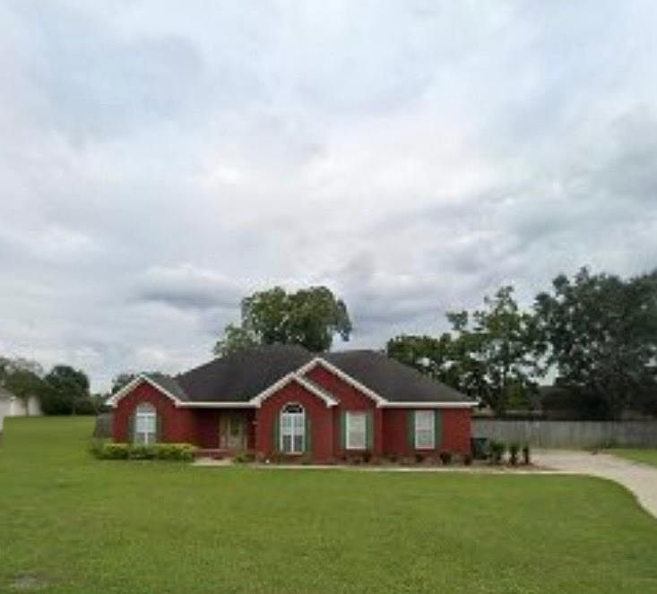 1st image of 411 Drake Dr