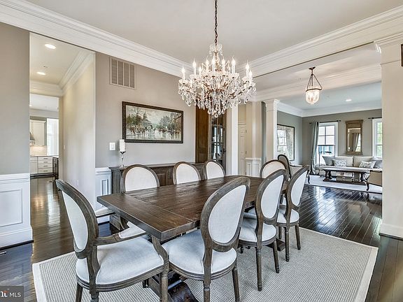 5th image of 8 Bullard Cir