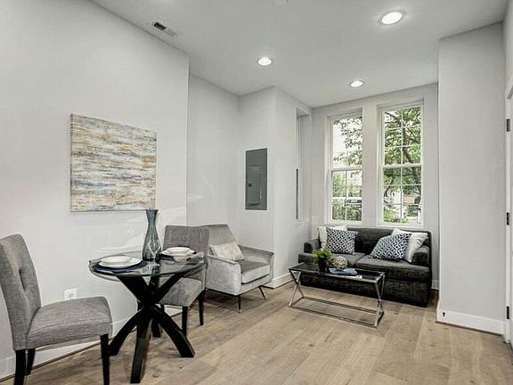 3rd image of 329 K St NE #1