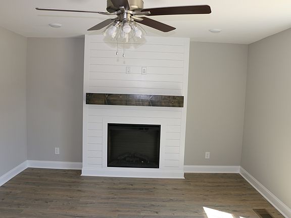 3rd image of 166 Ringgold Ests Lot 166