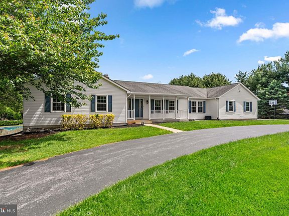 2nd image of 17513 Country View Way