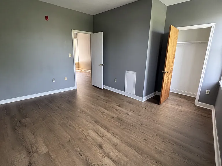 4608 Woodland Ave #3F — Photo 4