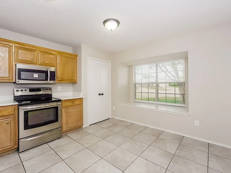 5905 Aloe Ct — Photo 9