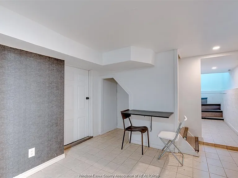 1627 Marentette Ave #BASEMENT — Photo 11