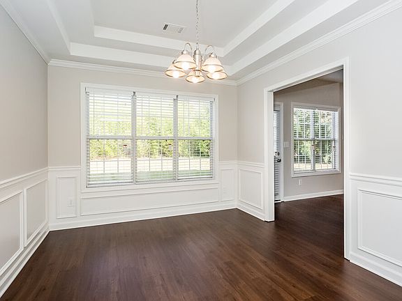 5th image of 5175 Yellow Pine Dr