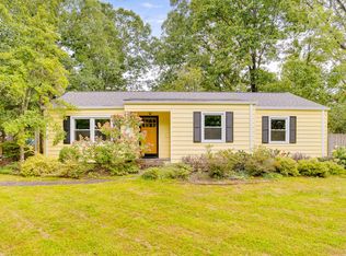 918 Ridgeway Ave, Signal Mountain, TN 37377