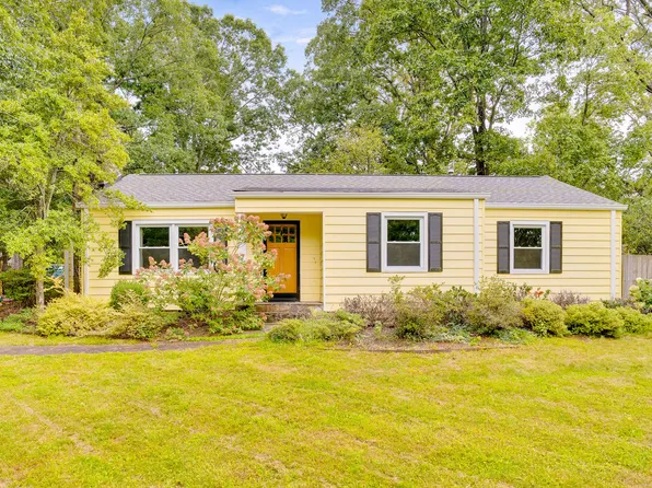 918 Ridgeway Ave, Signal Mountain, TN 37377