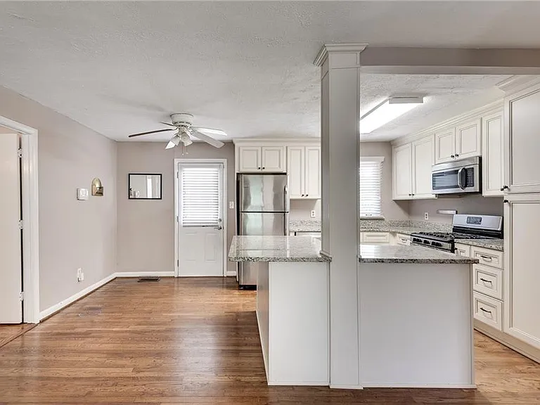 1424 Hosea L Williams Dr NE — Photo 12