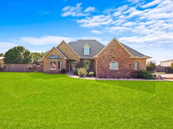 1109 Edinburrough Way, Mustang, OK 73064