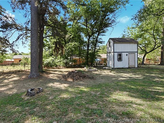 2nd image of 905 Bucknell Rd