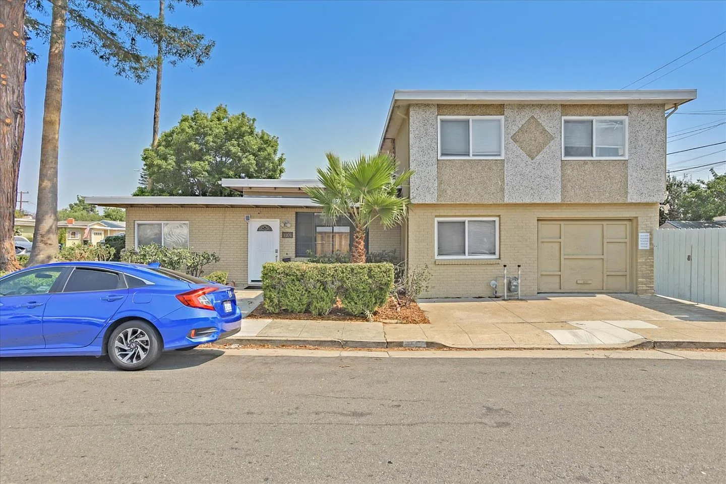 1101 Norton St photo 1