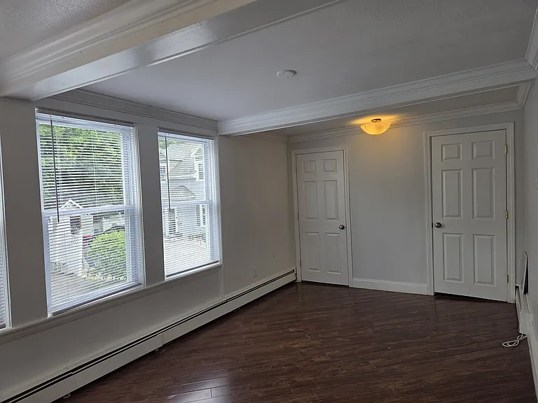 18-26 Bowen St #1 — Photo 6