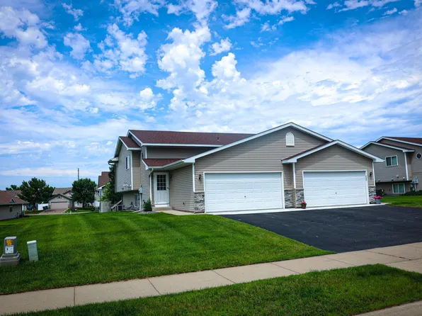 610 9th St, Clearwater, MN 55320