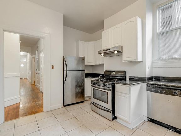 3rd image of 3056 22nd St #J