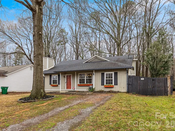 708 Pennwood Ln, Charlotte, NC 28215
