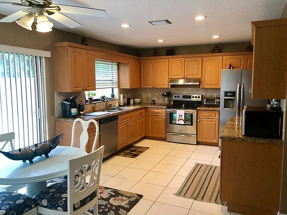 3rd image of 5015 NW 66th Dr