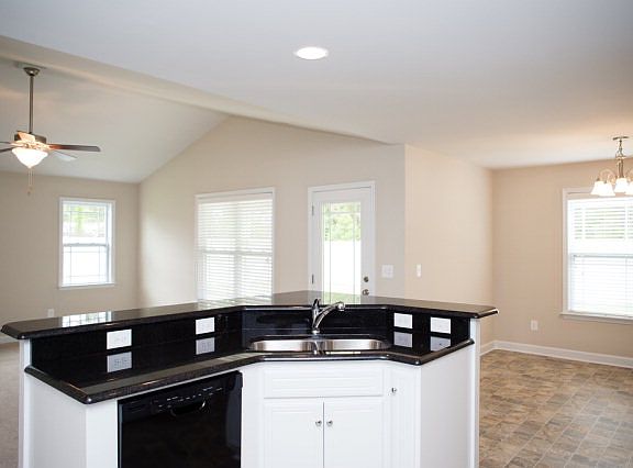 5th image of 107 Jennings Ct