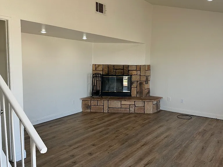 15978 Muni Rd #5 — Photo 2