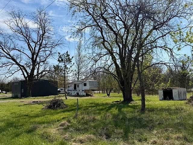 1st image of 5 Travco Ln