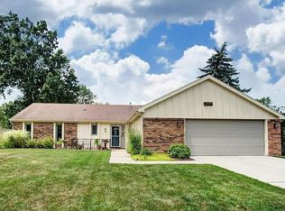 2127 Skyhawk Dr, Fort Wayne, IN 46815