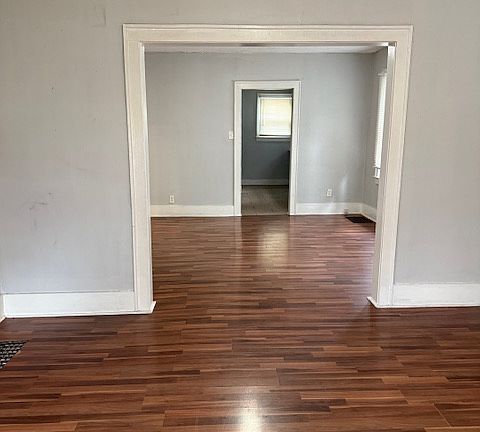 4th image of 708 Highland St APT 1