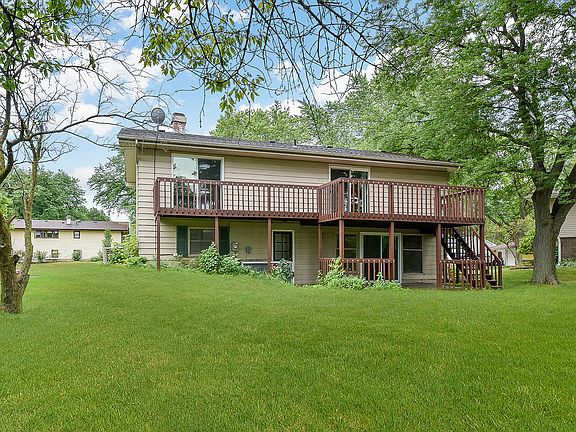 5th image of 23W152 Sherbrooke Ln