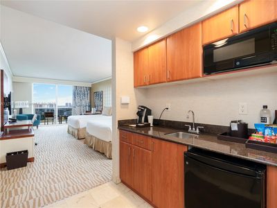 18001 Collins Ave #1618, North Miami Beach, FL, 33160