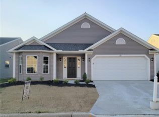 121 Haydens Arbor, Elyria, OH 44035