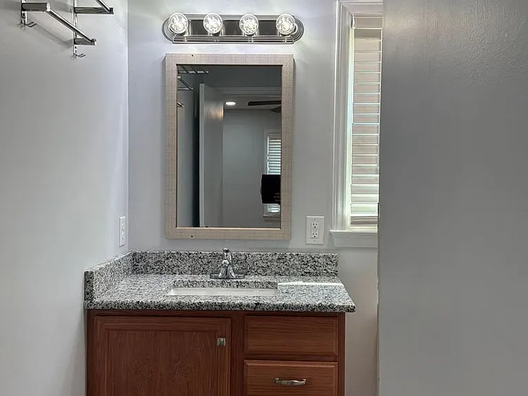 1500 S New Hope Rd — Photo 9