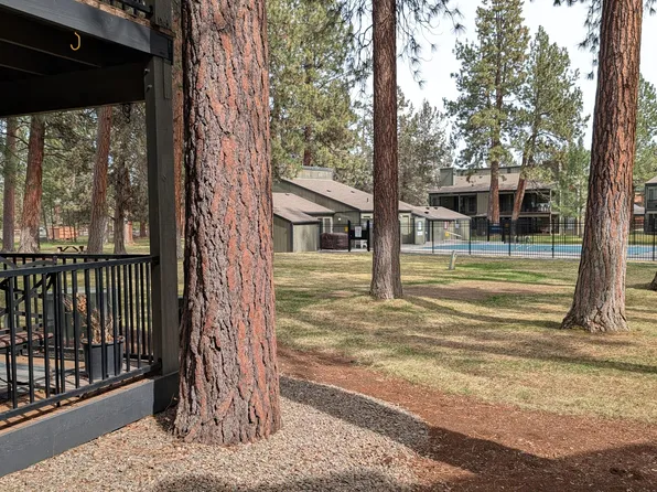 813 E Desperado Trl #102, Sisters, OR 97759