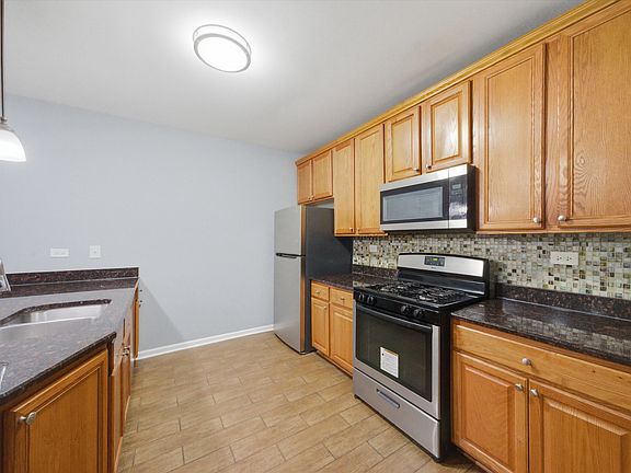 3rd image of 2249 W Monroe St #G