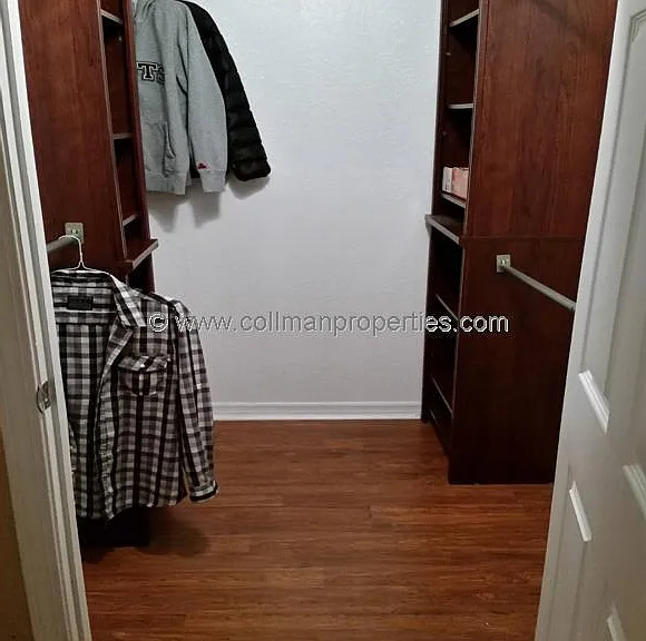 walk-in closet