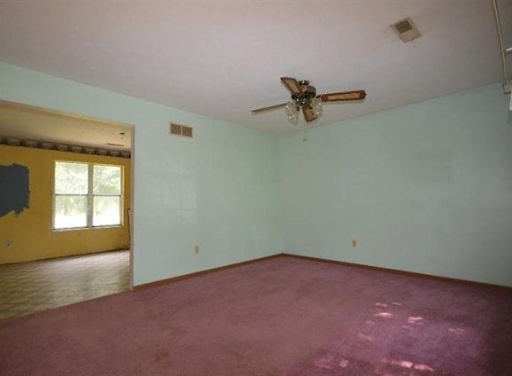 2nd image of 3919 Greentree Ter