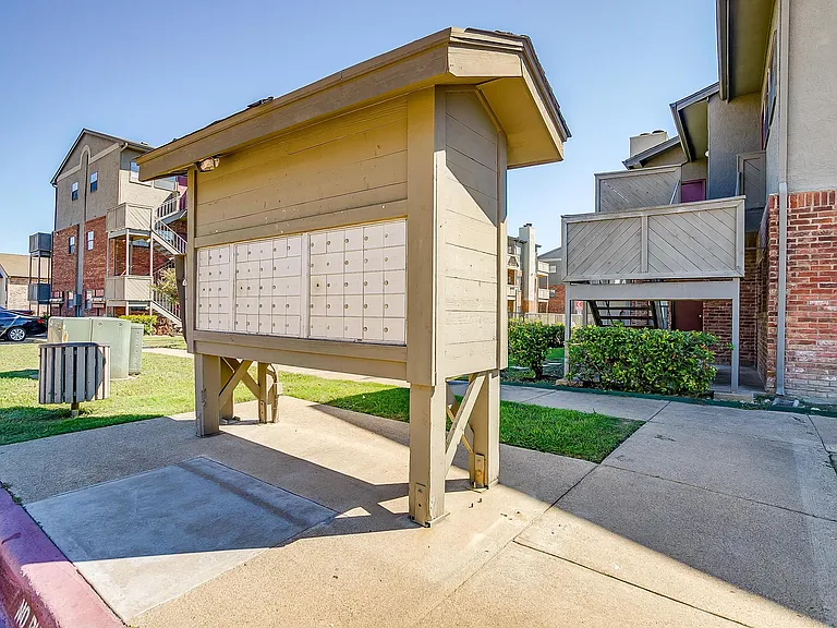 Portofino Apartments — Photo 18