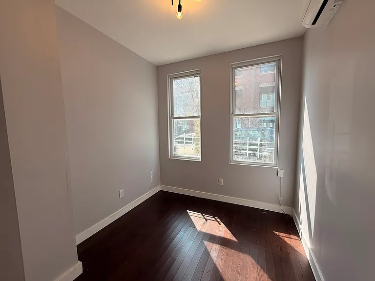 50 Jordan Ave #19E — Photo 6