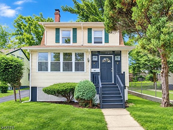 2nd image of 161 Franklin Ter