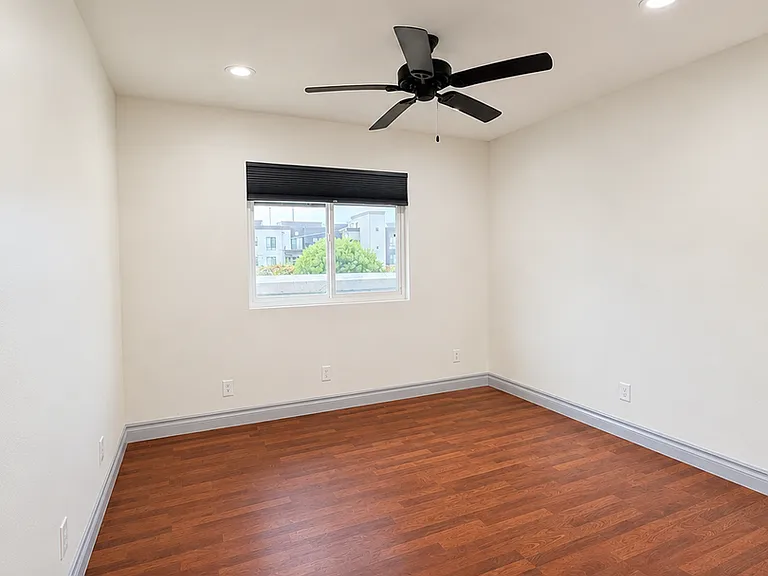 NoHo Liv Apartments — Photo 14