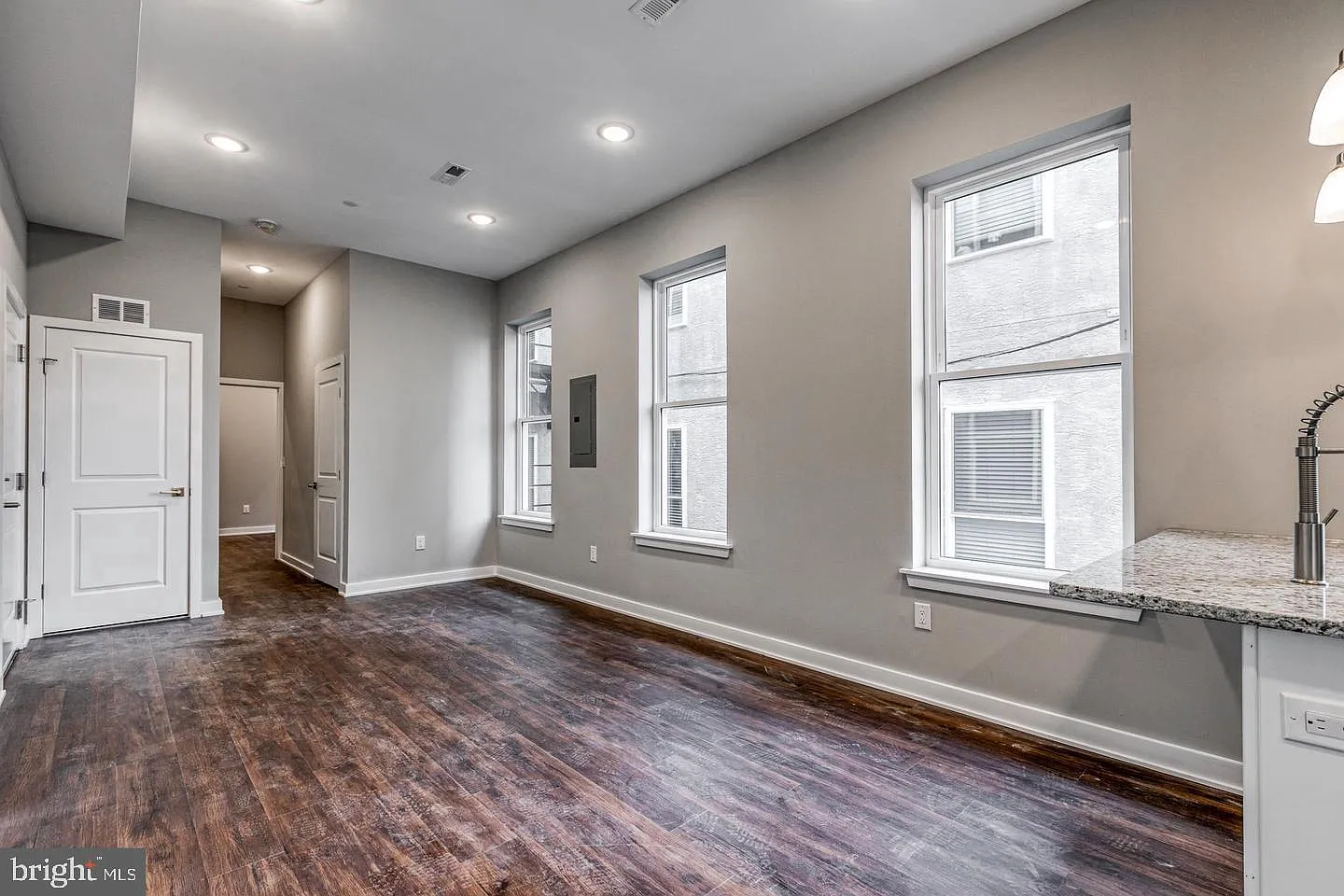 2 bed, 1569 sqft, $2,095 — Photo 3